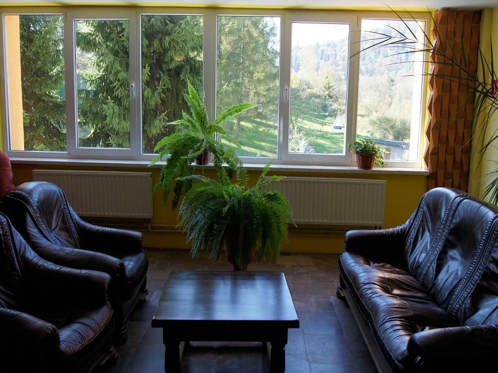 Korona Sanatorium Uzdrowiskowe Hotel มูเชนา ภายนอก รูปภาพ