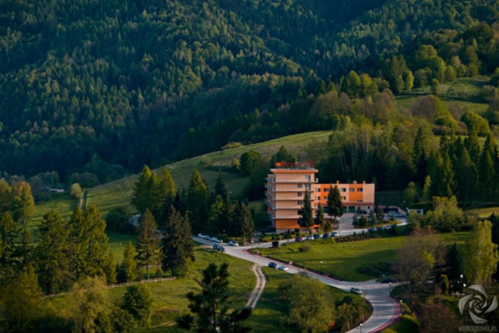 Korona Sanatorium Uzdrowiskowe Hotel มูเชนา ภายนอก รูปภาพ